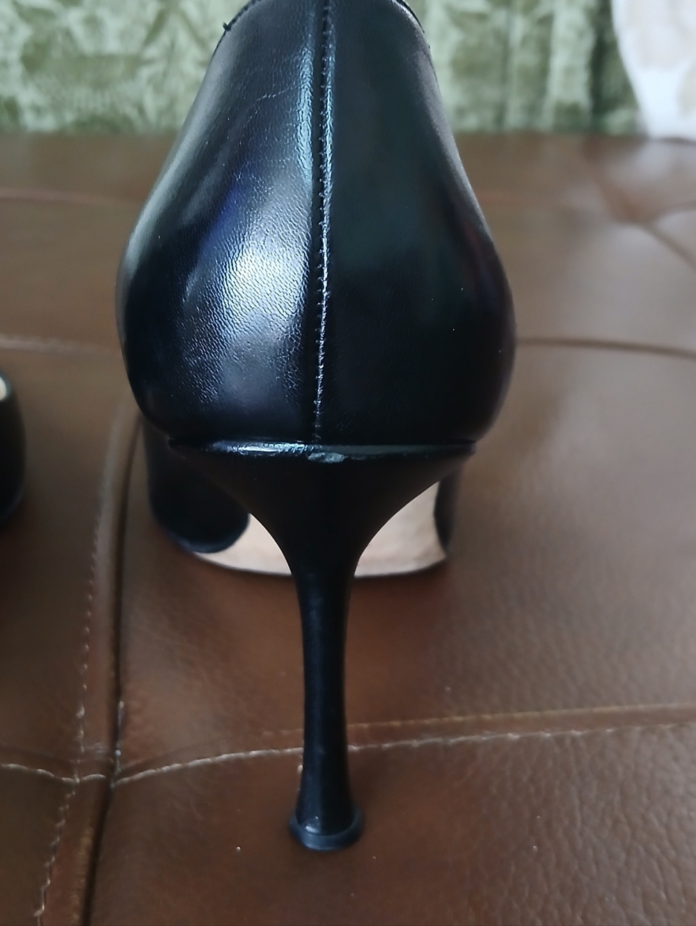 Jimmy Choo Black Pointed Toe Leather Pumps - Picture 9 of 10